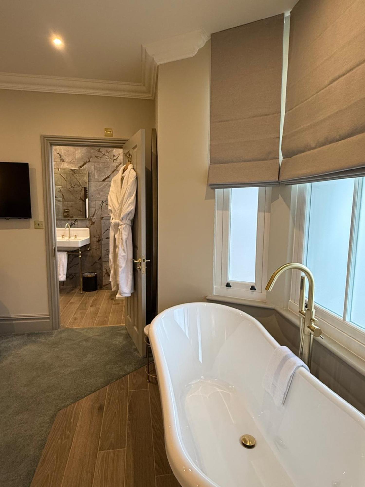 Number 46 Hotel Hastings Bagian luar foto